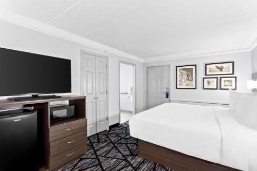Letto o letti in una camera di Best Western Schaumburg – O’Hare NW