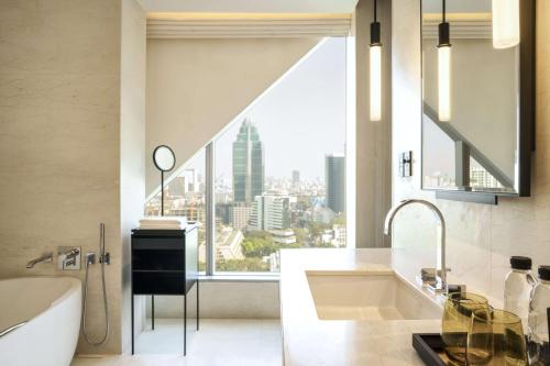 Park Hyatt Bangkok — Bedroom
