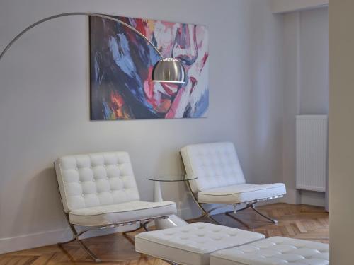 Quiet, central 2bd Apt, Kolonaki