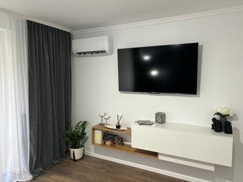 Μια τηλεόραση ή/και κέντρο ψυχαγωγίας στο Otilia Home