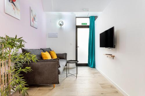 Marie Curie Flats, Lovely Loft