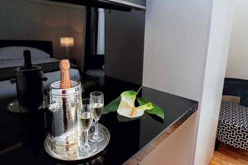 BQ House COLOSSEUM Luxury Rooms