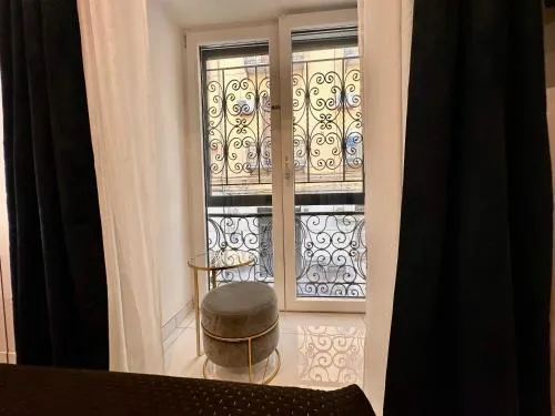 Elegance Rooms Spaccanapoli photo 14