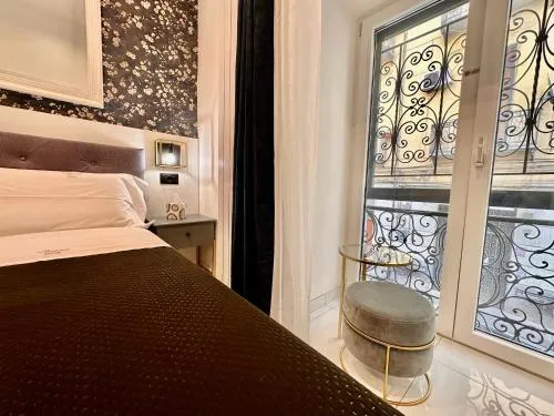 Elegance Rooms Spaccanapoli photo 18