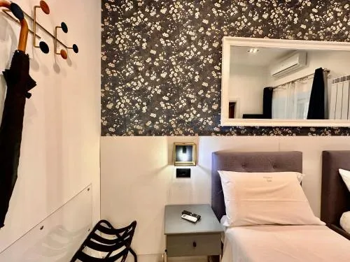Elegance Rooms Spaccanapoli photo 27