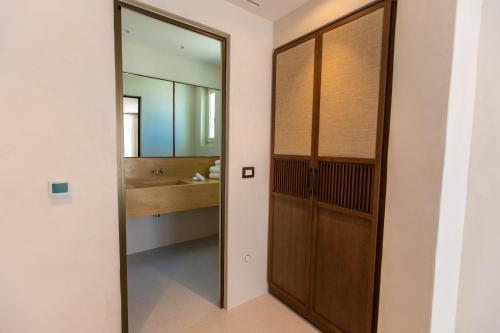Islet Santorini Infinity Caldera Villa photo 3
