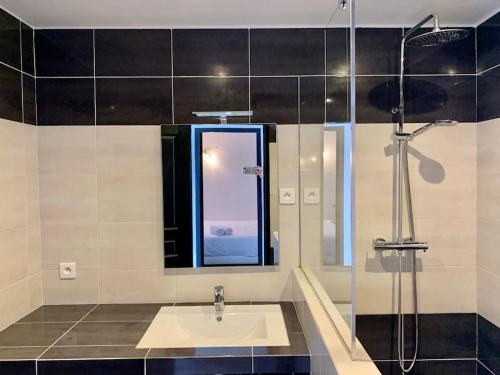 Koupelna v ubytování MarinesAppartement, La marina Tropézienne