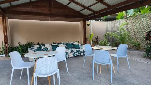 Khu vực ghế ngồi tại Green self-catering Apartment