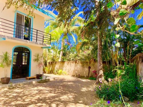 Zahrada ubytování Villa Iguana #5 Private beach house with a pool in San Pancho