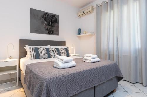 Easy Living City Apartment