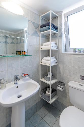Easy Living City Apartment