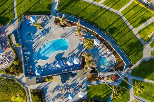 an overhead view of a swimming pool in a resort at SeaCrest Oceanfront Hotel in Pismo Beach