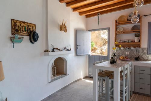 Kuchyň nebo kuchyňský kout v ubytování Vathi Balcon Tinos