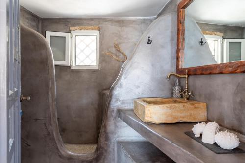 Koupelna v ubytování Vathi Balcon Tinos