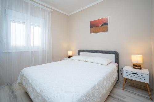 Apartments by the sea Zadar - 21958