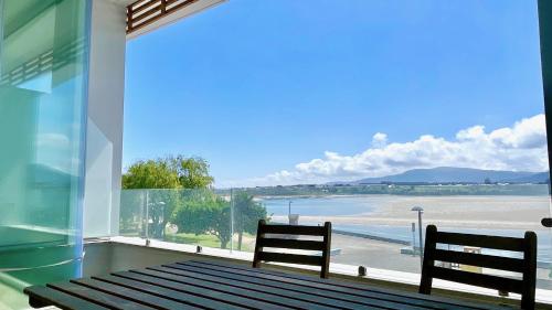 The Cliffs A Ribeira - Peizas