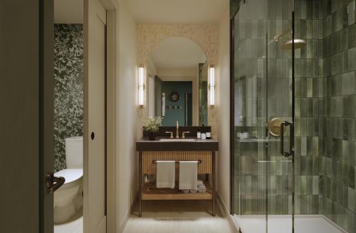 Koupelna v ubytování Hotel Brookmere & Arbor Spa