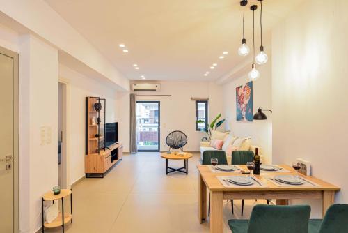 Alex Downtown Holiday Apartment