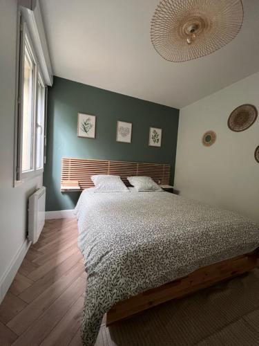 Postel nebo postele na pokoji v ubytování Villemur Cosy