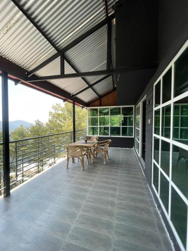Балкон или терраса в The White Loft Nathiagali