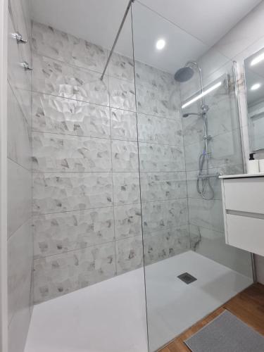 Casa Liotro 2, comfortable, panoramic,central, near the sea,swimming pool,wifi,terrace