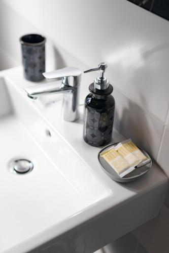 Style134 Apartment 50 meters from Metro A Lucio Sestio Station