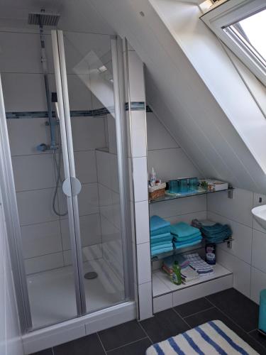 Ένα μπάνιο στο Gemütliches Gästezimmer an der Nordsee
