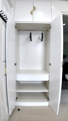 バタンガスにあるUnit 301 at One Pontefinoのギャラリーの写真
