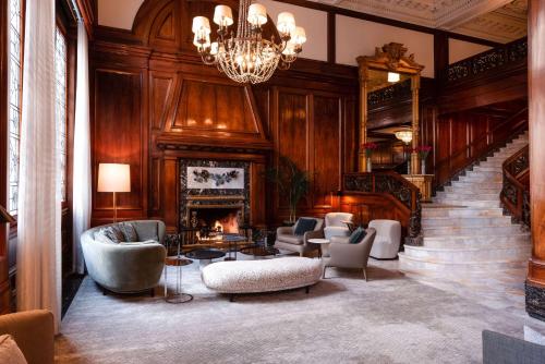 The Benson Portland, Curio Collection by Hilton Image