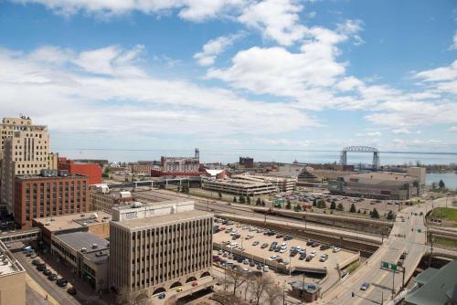Nespecifikovaný výhled na destinaci Duluth nebo výhled na město při pohledu z hotelu
