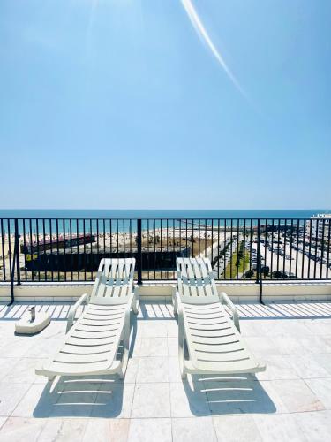 Caparica Terrace Beach Apartment