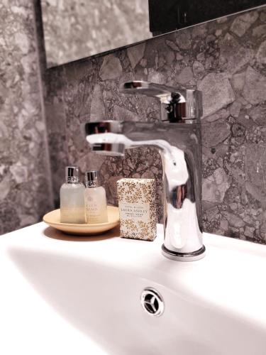 Studio Luxe by GOLDENLAND