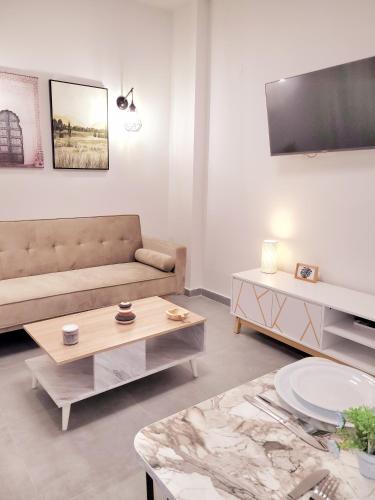 Urban Chic by GOLDENLAND