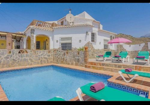 Villa Aránzazu with private pool