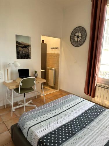 Maison de ville à Nice Ouest dans propriété arborée