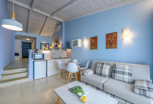 Gallery image of Elpiniki Luxury Apartments in Nea Potidaea