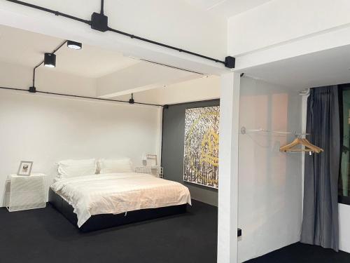 Gallery image of Perfect location in Chiang Mai 步行到塔佩門500米的泰式藝術民宿 in Chiang Mai