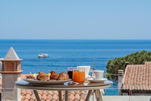 Jídlo v hotelu nebo okolí