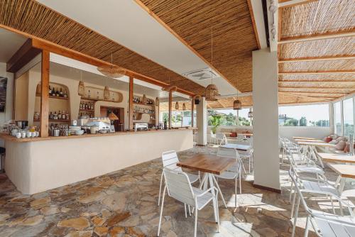 Εστιατόριο ή άλλο μέρος για φαγητό στο Two Bedroom Apartment at Ampelia Hotel Kassandra