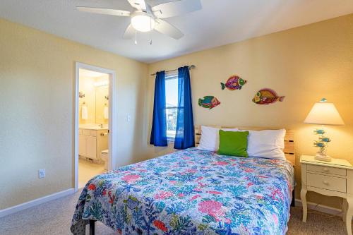 Postel nebo postele na pokoji v ubytování Walking On Sunshine