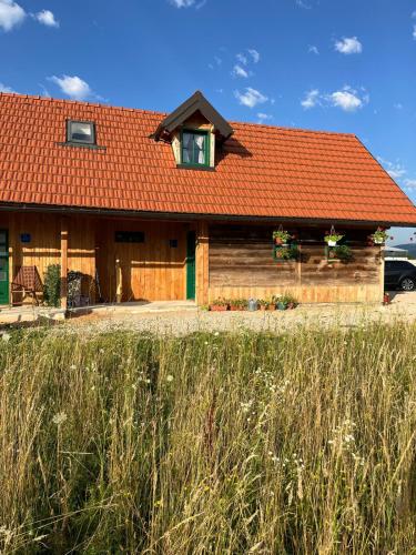 Wooden house Ante self check - in and check - out