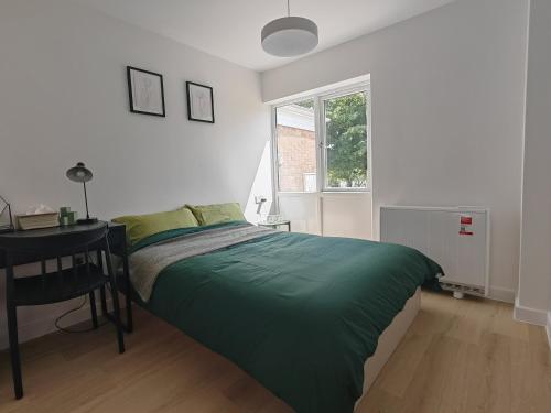 Gated 4 Guests House Free Parking photo 3