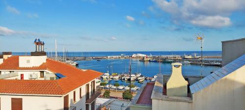 Ático espacioso en el Mediterráneo con vistas al puerto de Cambrils