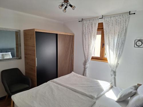 Apartment Mija Rabac with free parking in a garage