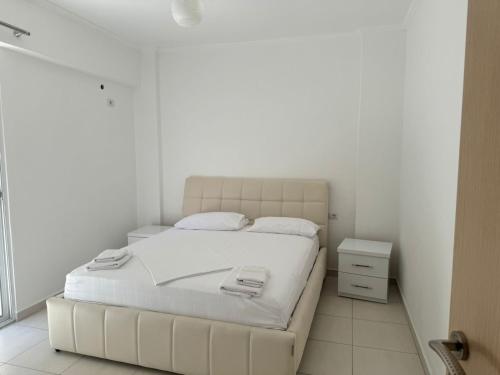 Gallery image of Xhulio Apartments in Sarandë