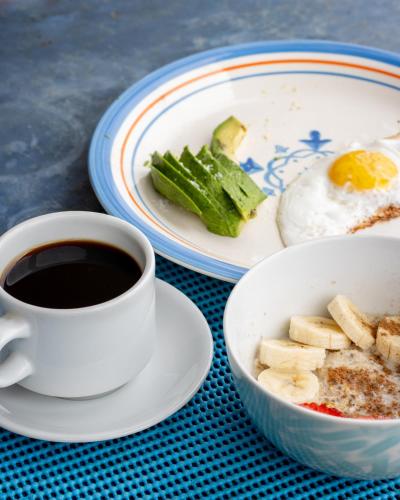 Jídlo v hostelu nebo okolí