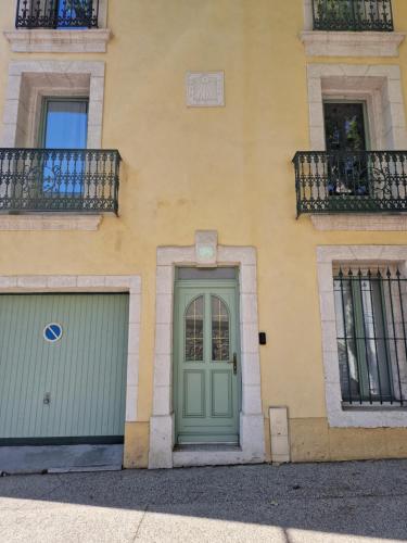 Photo de la galerie de l'établissement Studio l'Olivier avec terrasse, à Béziers