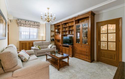 1 Bedroom Beautiful Apartment In Sevilla