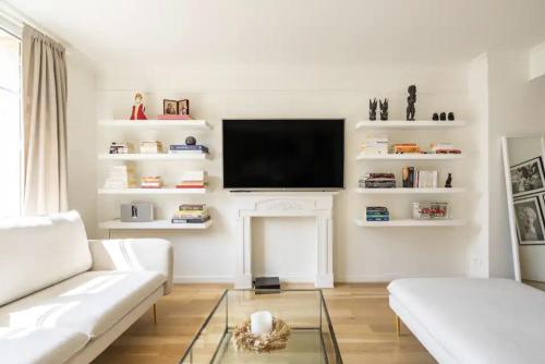 Big appartement 753sq tf, close to restaurants