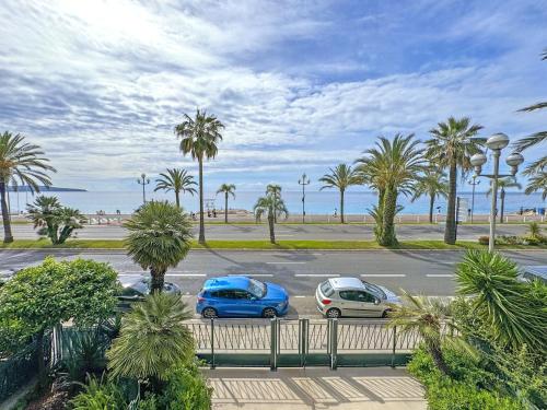 Gorgeous Oceanfront Apartment Promenade